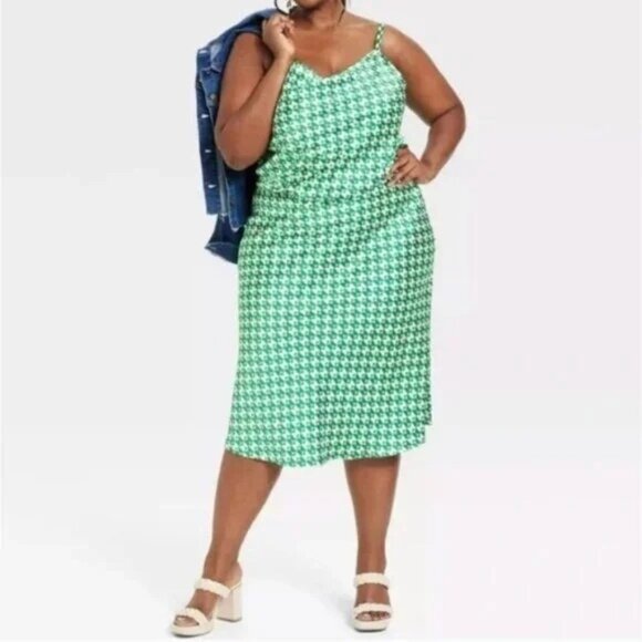 Green Ivory Geometric Print Cowl Neck Satin Midi Dress Size 3X 22 24‎ Plus Size - Picture 4 of 10